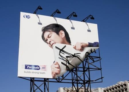 formula-toothcare-billboard
