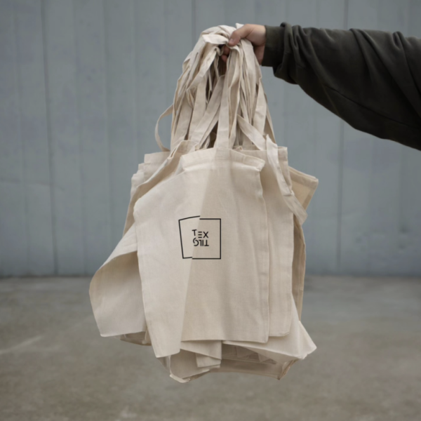 Textilo Presenta el Informe 2026 sobre Merchandising Corporativo en España